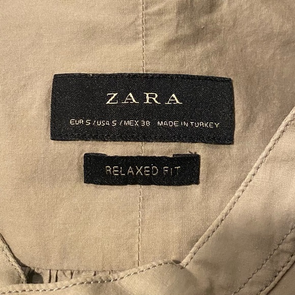 **LIKE NEW** S. ZARA Tan Button-Up. Size S. Relaxed Fit - Picture 4 of 5